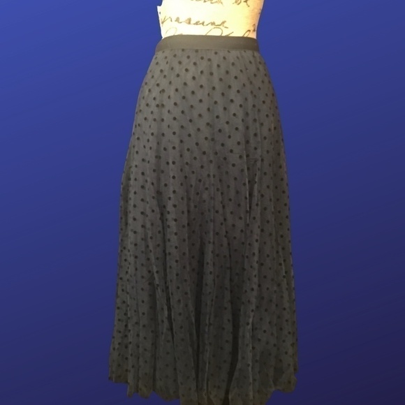 CHICWISH 3D POLKA DOT TRIPLE-LAYERED MESH MIDI SKIRT in NAVY BLUE, Size S-M